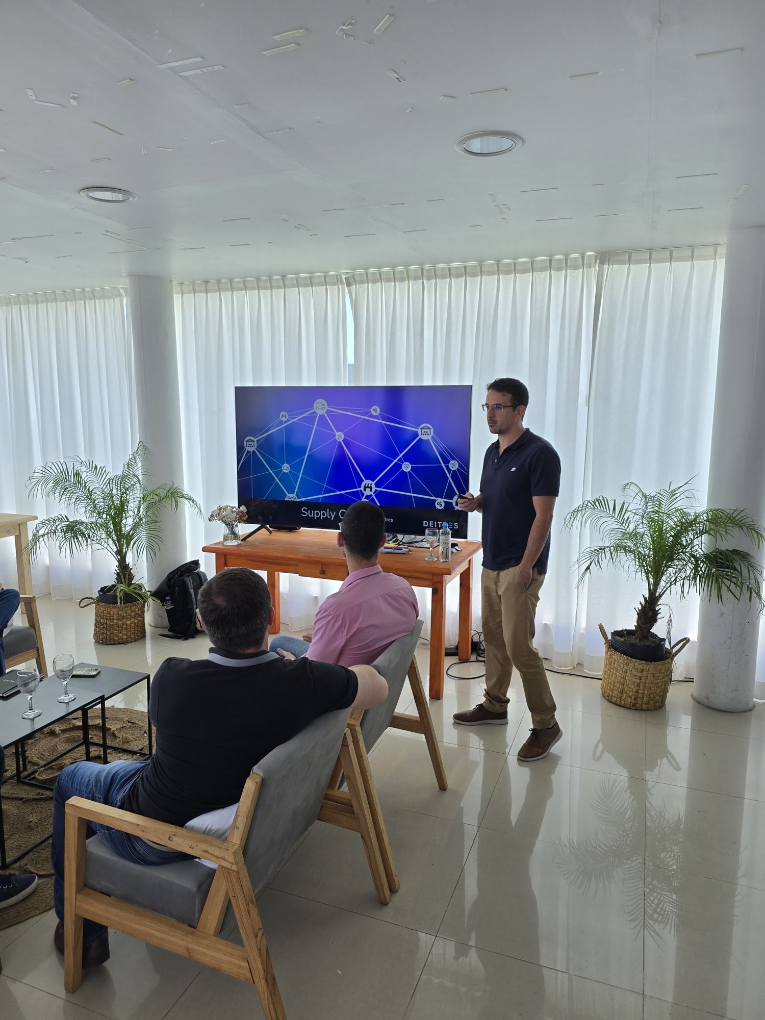 Apresentação técnica sobre a rede Mesh